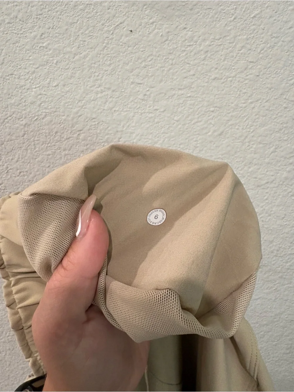 lululemon athletica women’s Lightweight Drawstring Joggers in Khaki